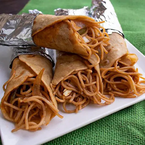 Chowmein Roll (चाउमीन रोल)