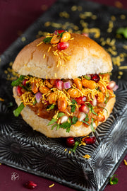 Mayonnaise Dabeli (मियोनीज दाबेली)  1 piece